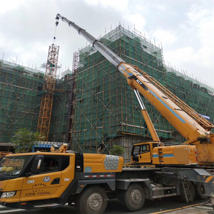 石狮谈谈吊车租赁需要注意的事项