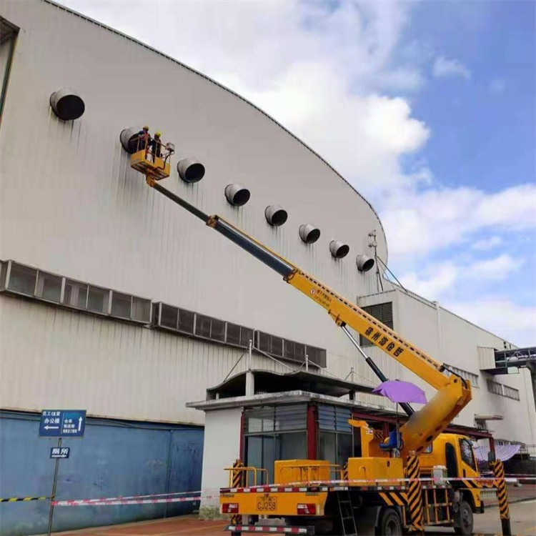 石狮高空作业车出租服务：专业广告牌安装解决方案