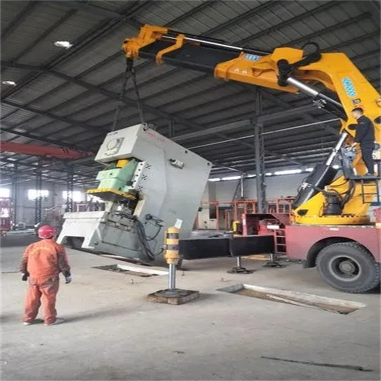 石狮80吨折臂吊车出租附近电话