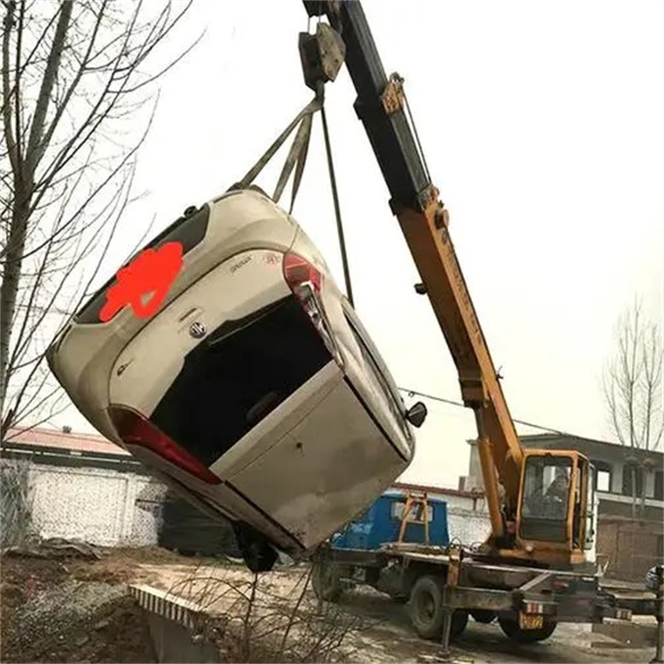 石狮随时待命，吊车24小时道路救援服务全解析